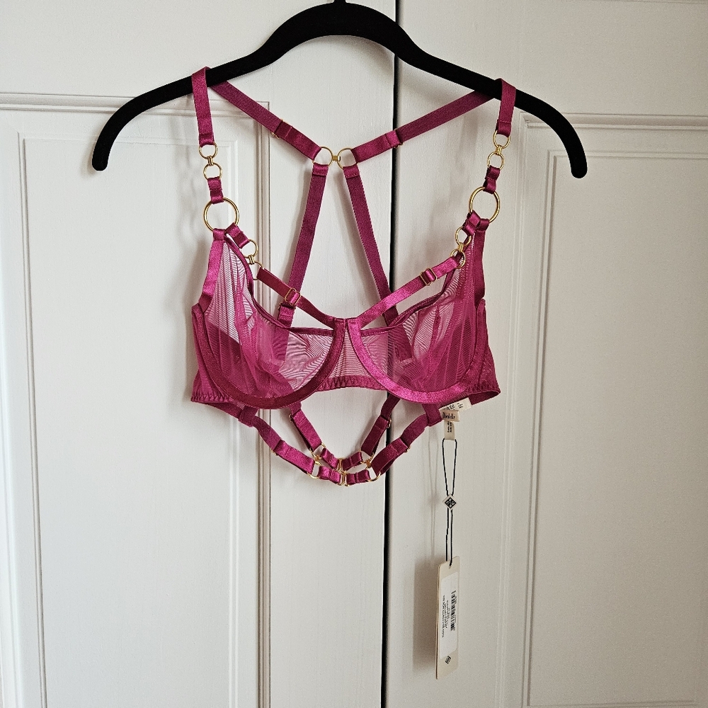 NWT Bordelle Kleio Balconnette Bra Magenta Size M (34C/ 32D)